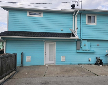 812 Marlin Street - Photo Thumbnail 47