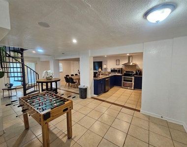 812 Marlin Street - Photo Thumbnail 34
