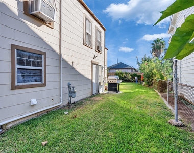 5019 Avenue M 1/2 - Photo Thumbnail 7