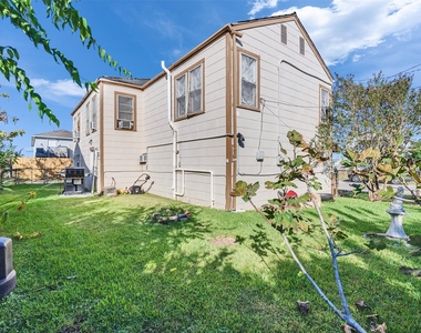 5019 Avenue M 1/2 - Photo Thumbnail 10