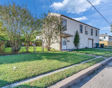 5019 Avenue M 1/2 - Photo Thumbnail 4