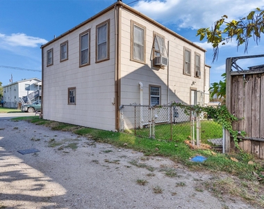 5019 Avenue M 1/2 - Photo Thumbnail 6