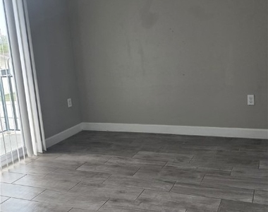 4952 Vincennes Street - Photo Thumbnail 4