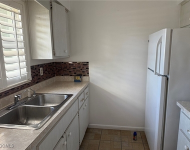 738 Joel Boulevard - Photo Thumbnail 2
