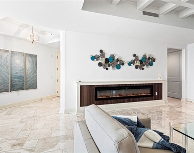 23750 Via Trevi Way - Photo Thumbnail 17
