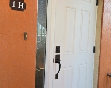 434 Tudor Drive - Photo Thumbnail 3