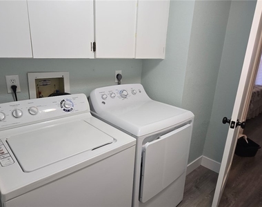 434 Tudor Drive - Photo Thumbnail 9