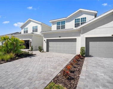 15158 Bluffton Lane - Photo Thumbnail 4
