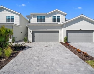 15158 Bluffton Lane - Photo Thumbnail 3