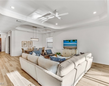 28081 Foxrock Court - Photo Thumbnail 4