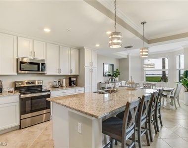 43020 Greenway Boulevard - Photo Thumbnail 11