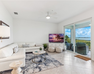 43060 Greenway Boulevard - Photo Thumbnail 2
