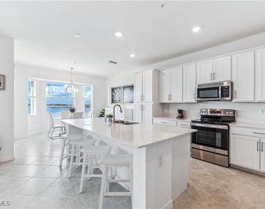 43060 Greenway Boulevard - Photo Thumbnail 5