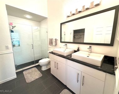 7790 Woodbrook Circle - Photo Thumbnail 17