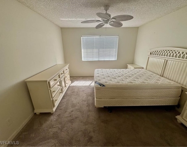 1240 Wildwood Lakes Boulevard - Photo Thumbnail 6