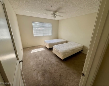 1240 Wildwood Lakes Boulevard - Photo Thumbnail 3