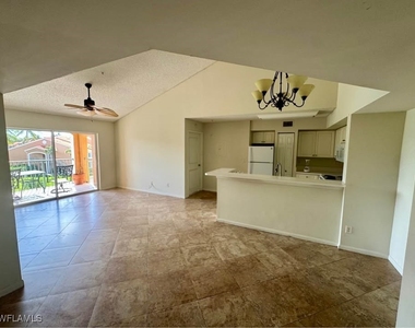 1240 Wildwood Lakes Boulevard - Photo Thumbnail 5