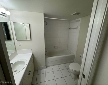 1240 Wildwood Lakes Boulevard - Photo Thumbnail 2