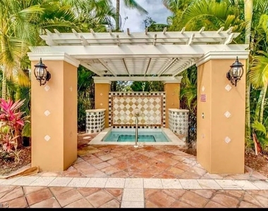 1240 Wildwood Lakes Boulevard - Photo Thumbnail 8