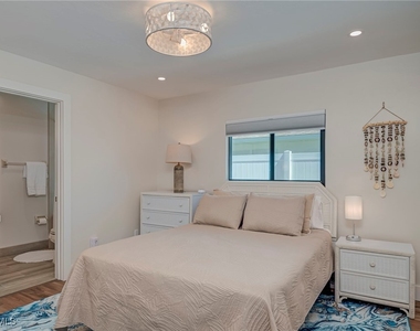 577 98th Avenue N - Photo Thumbnail 11