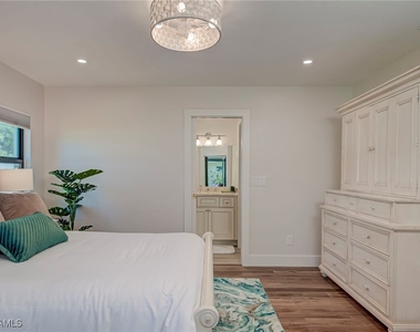577 98th Avenue N - Photo Thumbnail 16