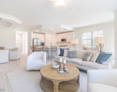 16352 Viansa Way - Photo Thumbnail 11