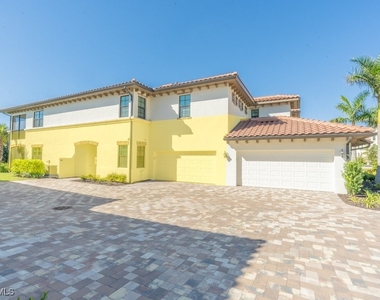 16352 Viansa Way - Photo Thumbnail 25