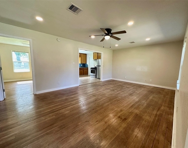 6 Southlawn Circle - Photo Thumbnail 19