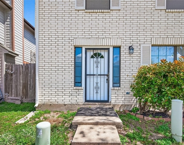 8617 Mapletwist Street - Photo Thumbnail 6