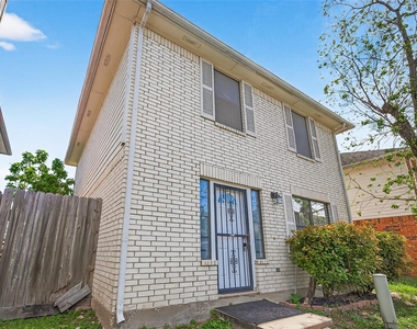 8617 Mapletwist Street - Photo Thumbnail 4