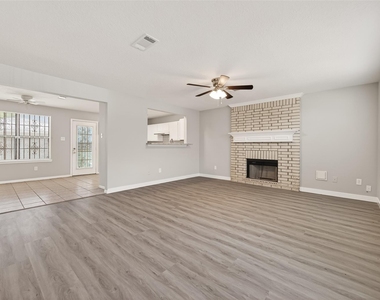 8617 Mapletwist Street - Photo Thumbnail 7