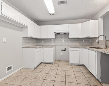 8617 Mapletwist Street - Photo Thumbnail 16