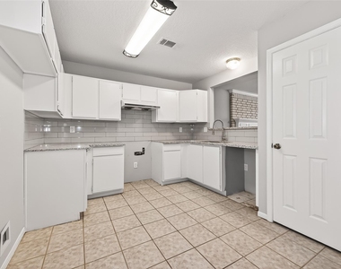 8617 Mapletwist Street - Photo Thumbnail 15