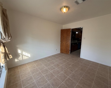 7325 Ley Road - Photo Thumbnail 4