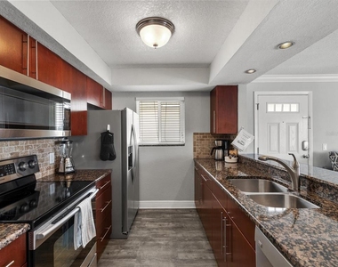 185 Brightwater Drive - Photo Thumbnail 17