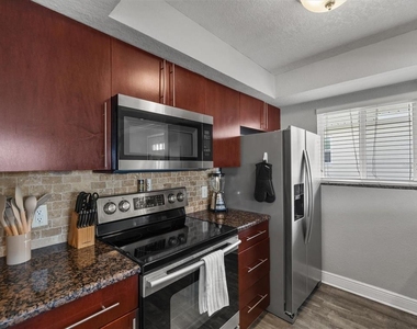 185 Brightwater Drive - Photo Thumbnail 20
