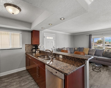 185 Brightwater Drive - Photo Thumbnail 21