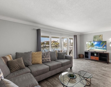 185 Brightwater Drive - Photo Thumbnail 13