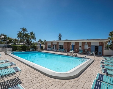 5575 Gulf Boulevard - Photo Thumbnail 20