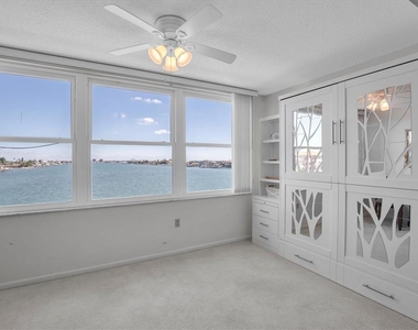 5575 Gulf Boulevard - Photo Thumbnail 6