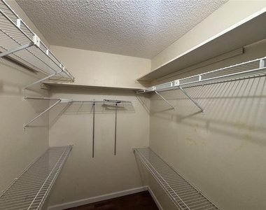 10211 Sw 93rd Court - Photo Thumbnail 16