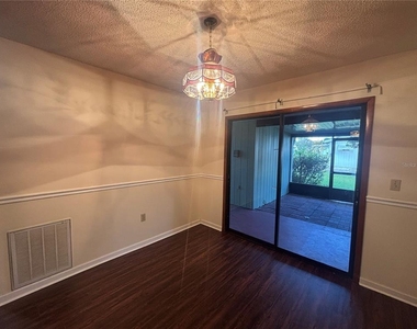 10211 Sw 93rd Court - Photo Thumbnail 5