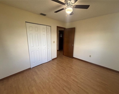 10211 Sw 93rd Court - Photo Thumbnail 9