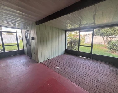 10211 Sw 93rd Court - Photo Thumbnail 20