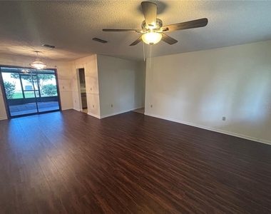 10211 Sw 93rd Court - Photo Thumbnail 7