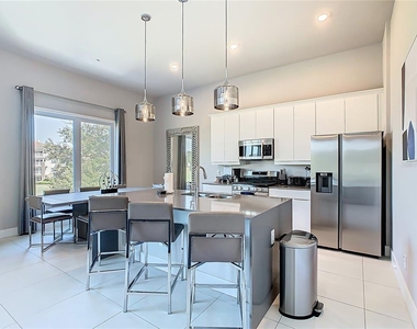 7740 Sandy Ridge Drive - Photo Thumbnail 15