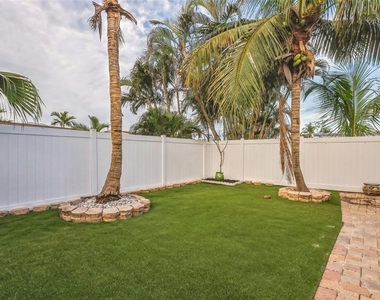 747 Pruitt Drive - Photo Thumbnail 16