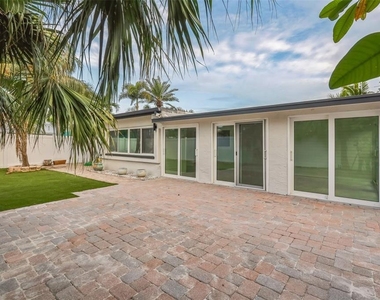 747 Pruitt Drive - Photo Thumbnail 13