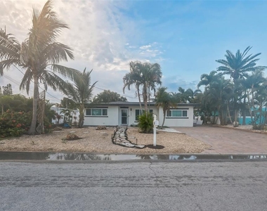 747 Pruitt Drive - Photo Thumbnail 1