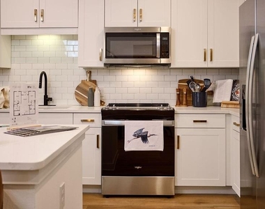 9500 Grandtree Avenue - Photo Thumbnail 19